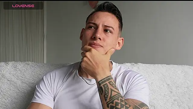 Muscle King Cum online show from May 29, 2026, 2:01 pm