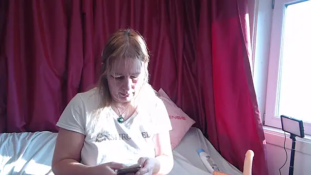 Snapshot of Cute-Firise chatting on February 14, 2025, 9:34 am Cute-Firise online show from February 14, 2025, 9:34 am