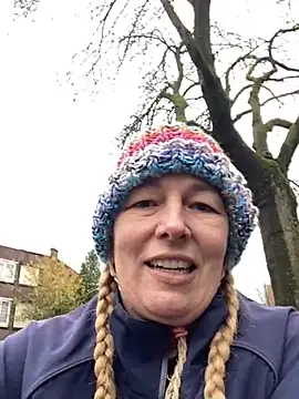 Snapshot of Cute-Firise chatting on December 2, 2024, 11:40 am Cute-Firise online show from December 2, 2024, 11:40 am