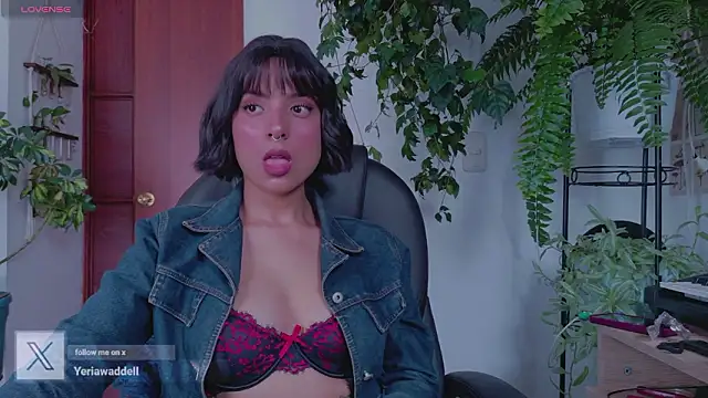 Yeriawaddell  online show from March 3, 2026, 9:33 pm