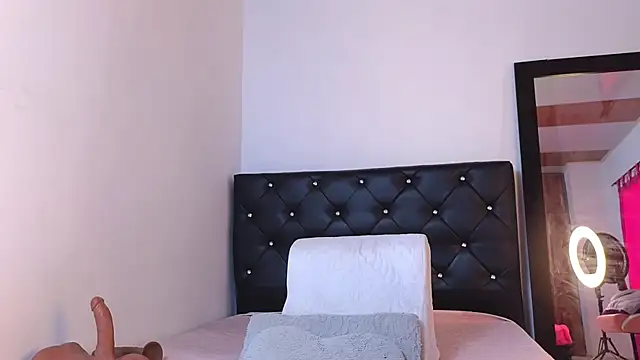 Snapshot of tatiana_big_ass_boobs chatting on September 26, 2025, 5:53 pm tatiana big ass boobs online show from September 26, 2025, 5:53 pm