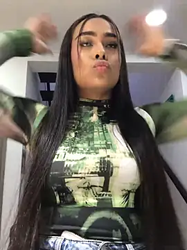 JuanaSimons online show from March 8, 2025, 4:06 pm