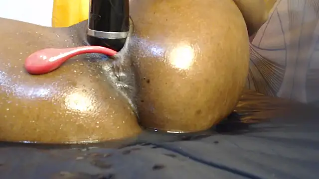 Candiey001 online show from January 27, 2025, 3:58 am