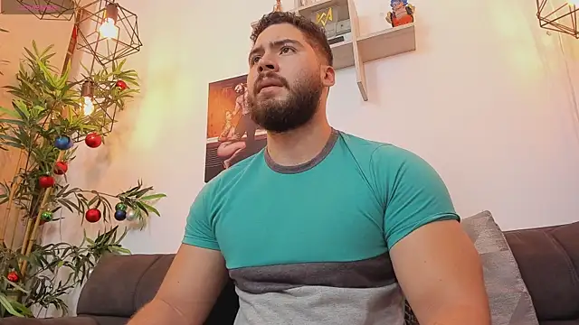 SebastianVilla  online show from April 4, 2026, 10:16 pm