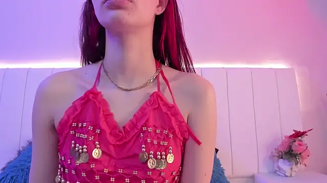 Snapshot of CAMILLEN_PETTID chatting on November 14, 2025, 10:46 pm CAMILLEN PETTID online show from November 14, 2025, 10:46 pm