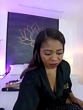 AlisonTravis online show from April 4, 2026, 6:58 pm