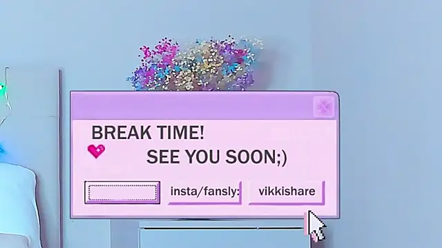 Snapshot of VikkiLustfull chatting on February 25, 2025, 5:40 pm VikkiLustfull online show from February 25, 2025, 5:40 pm