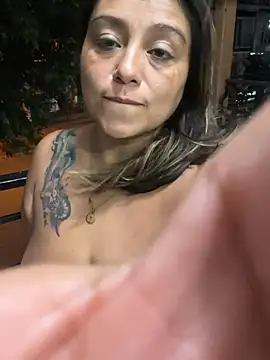 Snapshot of MrsFoucher chatting on January 19, 2025, 12:38 am MrsFoucher online show from January 19, 2025, 12:38 am