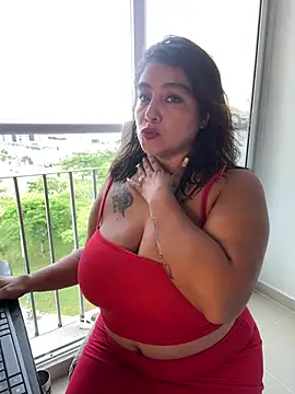 Snapshot of MrsFoucher chatting on March 21, 2025, 9:01 pm MrsFoucher online show from March 21, 2025, 9:01 pm