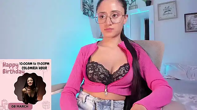  Caroliinee  online show from March 7, 2025, 10:21 pm