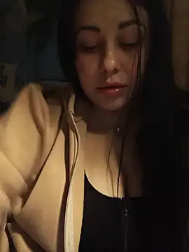 Snapshot of DaisyStreet chatting on February 18, 2025, 7:30 pm DaisyStreet online show from February 18, 2025, 7:30 pm