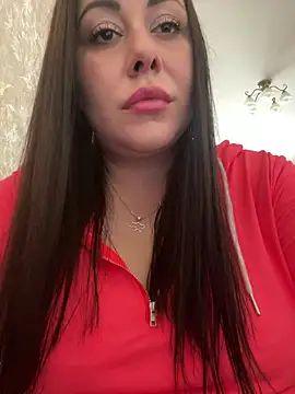 Snapshot of DaisyStreet chatting on July 9, 2026, 10:37 am DaisyStreet online show from July 9, 2026, 10:37 am