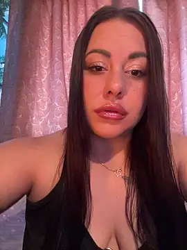 Snapshot of DaisyStreet chatting on July 18, 2026, 9:51 am DaisyStreet online show from July 18, 2026, 9:51 am