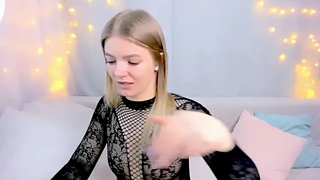 Snapshot of Lily_Daviss chatting on February 3, 2026, 2:53 am Lily Daviss online show from February 3, 2026, 2:53 am