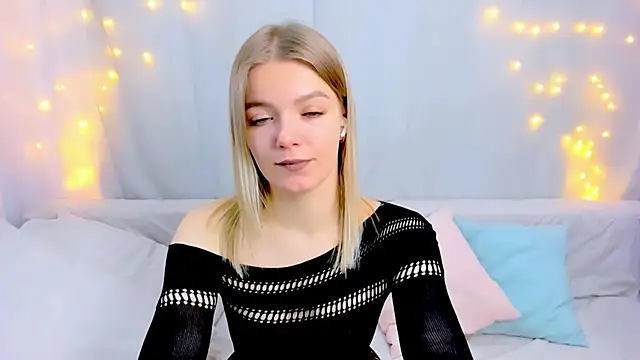 Snapshot of Lily_Daviss chatting on February 9, 2026, 3:04 am Lily Daviss online show from February 9, 2026, 3:04 am