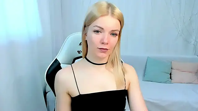 Lily Daviss online show from April 13, 2026, 2:26 am