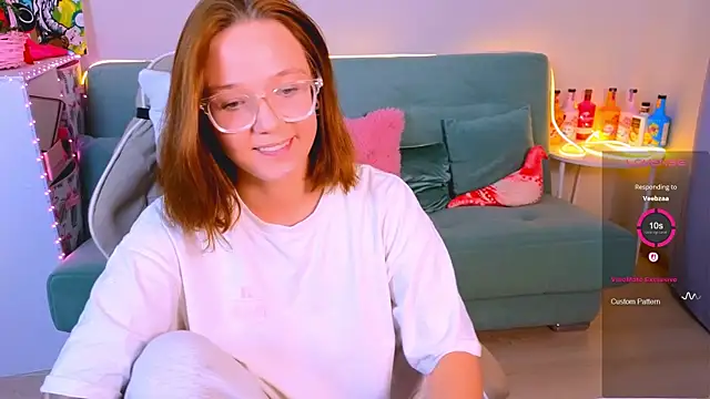 Snapshot of Karen_morris chatting on October 19, 2025, 3:15 pm Karen morris online show from October 19, 2025, 3:15 pm