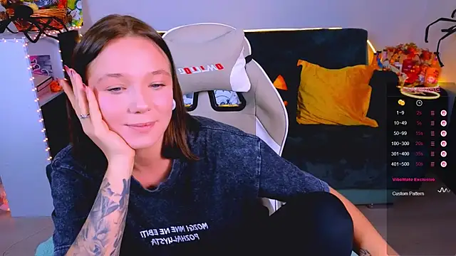 Snapshot of Karen_morris chatting on October 30, 2025, 7:33 pm Karen morris online show from October 30, 2025, 7:33 pm