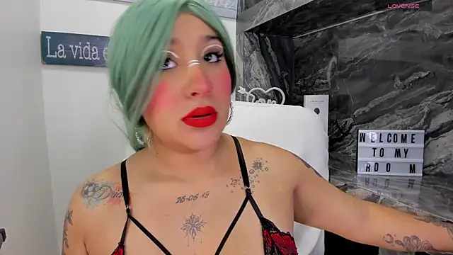 Snapshot of miss_danika chatting on December 5, 2025, 11:09 am miss danika online show from December 5, 2025, 11:09 am