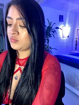 Snapshot of lucianaroy chatting on September 8, 2025, 9:25 pm lucianaroy online show from September 8, 2025, 9:25 pm