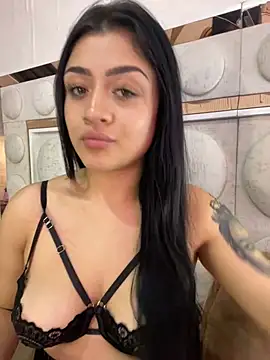 Snapshot of lucianaroy chatting on March 1, 2025, 1:22 am lucianaroy online show from March 1, 2025, 1:22 am