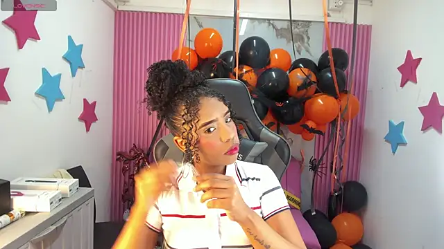 Snapshot of lia_16 chatting on November 1, 2025, 11:04 am lia 16 online show from November 1, 2025, 11:04 am