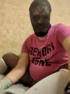 Snapshot of DjiniCD chatting on February 15, 2026, 4:17 pm DjiniCD online show from February 15, 2026, 4:17 pm