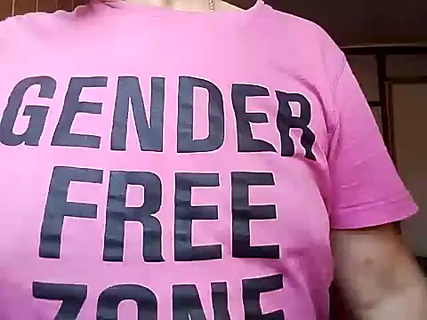 Snapshot of DjiniCD chatting on September 21, 2025, 7:24 am DjiniCD online show from September 21, 2025, 7:24 am