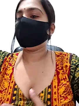 Snapshot of Ritusri_Dotta chatting on October 17, 2025, 6:10 pm Ritusri Dotta online show from October 17, 2025, 6:10 pm