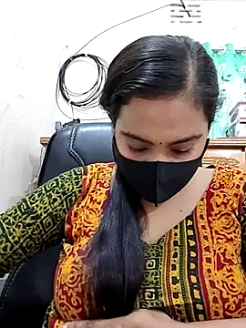 Snapshot of Ritusri_Dotta chatting on April 19, 2026, 5:14 pm Ritusri Dotta online show from April 19, 2026, 5:14 pm