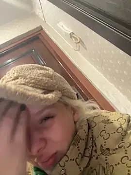 LikaCat online show from October 13, 2025, 4:03 am