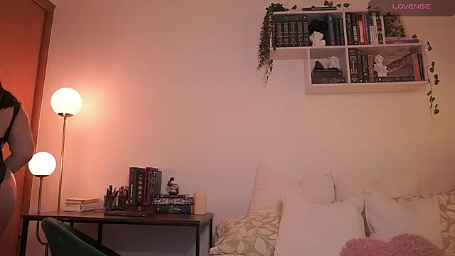 EmilyxRose - online show from March 10, 2025, 8:45 pm