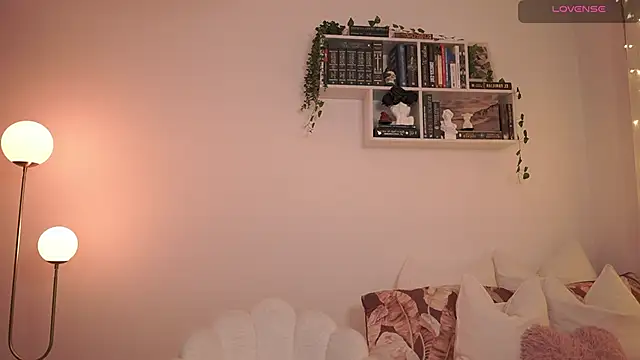 EmilyxRose - online show from February 7, 2025, 8:20 pm