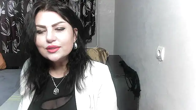 kataleya94 online show from November 18, 2025, 7:44 am