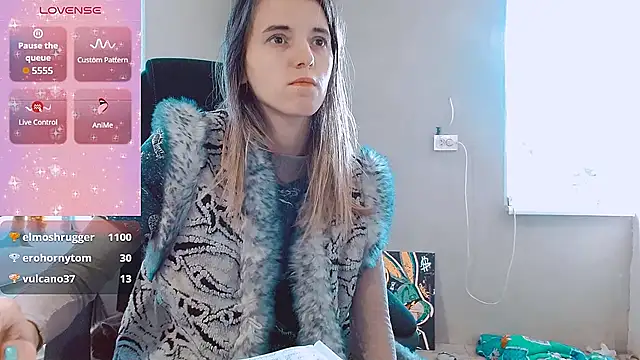 Snapshot of RosaJil chatting on November 14, 2025, 11:58 am RosaJil online show from November 14, 2025, 11:58 am