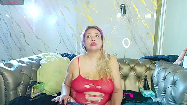 Snapshot of Natasha_699 chatting on December 21, 2025, 11:05 pm Natasha 699 online show from December 21, 2025, 11:05 pm