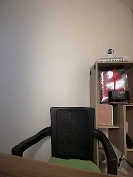 MarianaBenz online show from November 26, 2025, 1:05 am