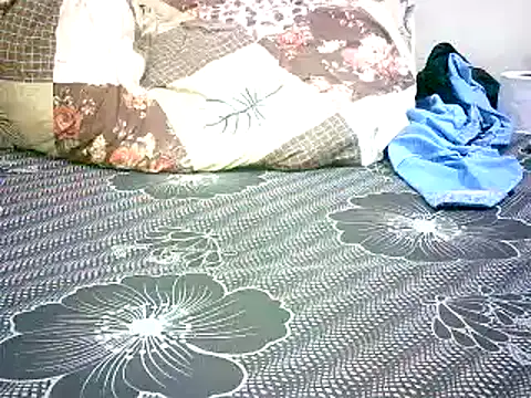 honeypotsweet online show from October 28, 2025, 8:35 am