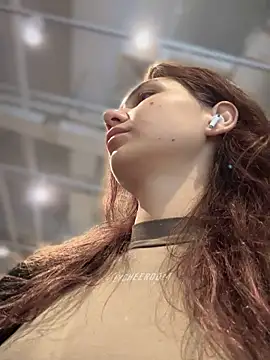 QuitieLia online show from September 13, 2025, 8:14 am