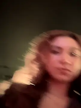 QuitieLia online show from October 6, 2025, 3:57 pm