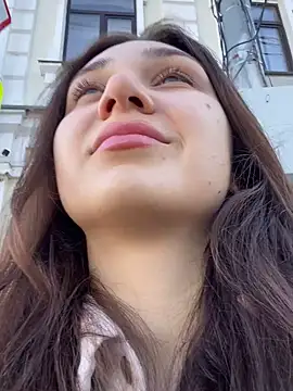 QuitieLia online show from January 10, 2025, 8:18 am