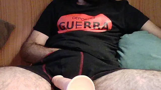 elpanamiguel25 online show from January 28, 2025, 12:22 pm