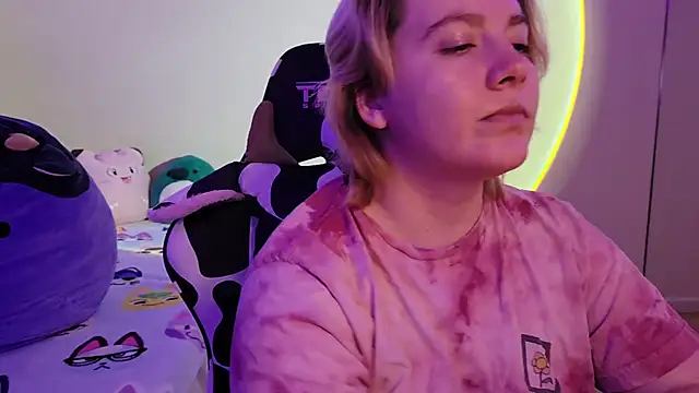 InternetFairy XO online show from January 28, 2025, 5:32 am