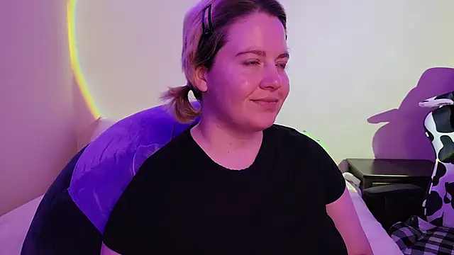 InternetFairy XO online show from December 16, 2024, 4:05 pm