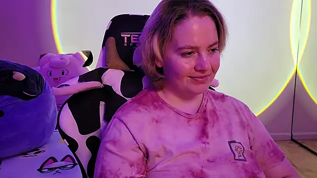 InternetFairy XO online show from February 11, 2025, 8:26 am