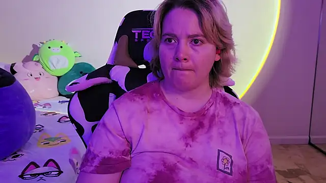 InternetFairy XO online show from December 29, 2024, 9:30 pm