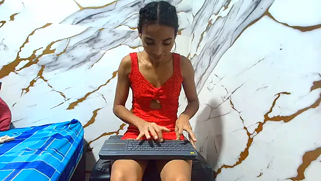 Snapshot of luciana_daza chatting on July 21, 2026, 11:17 pm luciana daza online show from July 21, 2026, 11:17 pm