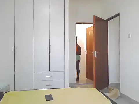 Snapshot of petiteebony_81 chatting on November 2, 2025, 6:18 am petiteebony 81 online show from November 2, 2025, 6:18 am