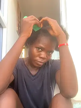 Snapshot of petiteebony_81 chatting on November 18, 2025, 7:44 am petiteebony 81 online show from November 18, 2025, 7:44 am