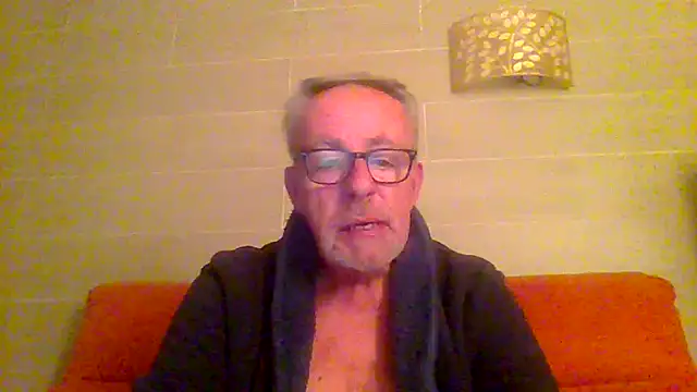 tuggy59 online show from February 22, 2026, 5:43 am